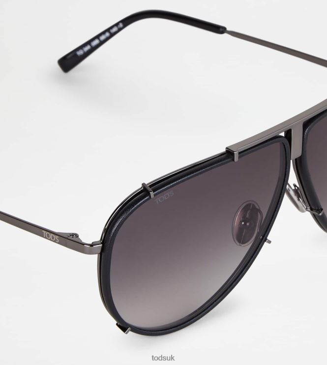 Tod's Men Pilot Sunglasses 602L841080 Grey