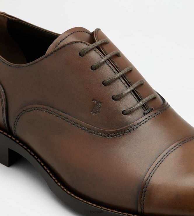 Tod's Men Lace-ups in Leather 602L84825 Brown
