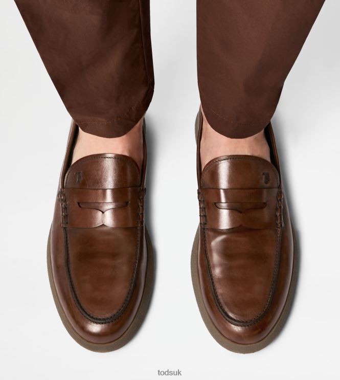 Tod's Men Loafers in Leather 602L84652 Brown