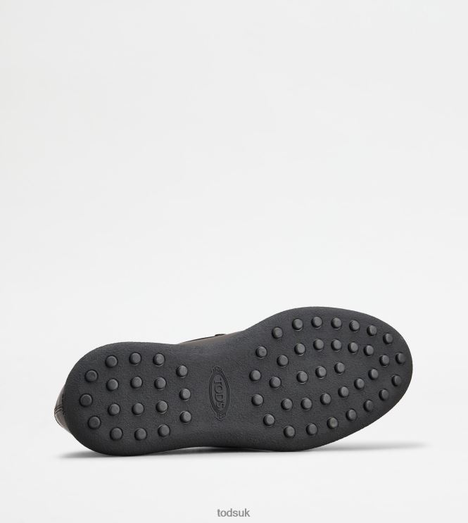 Tod's Men Loafers in Leather 602L84653 Black