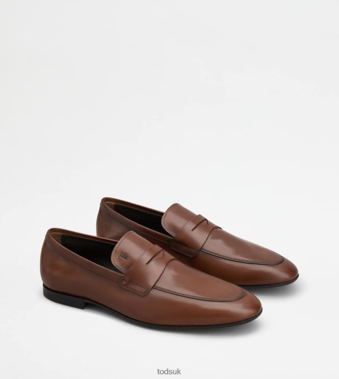 Tod's Men Loafers in Leather 602L84657 Brown