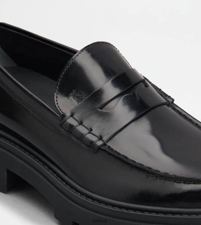 Tod's Men Loafers in Leather 602L84669 Black