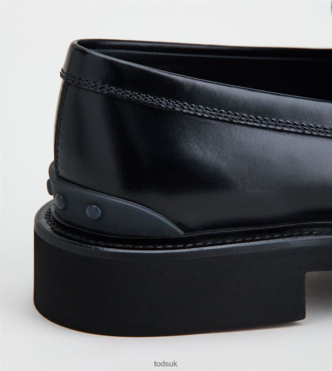 Tod's Men Loafers in Leather 602L84671 Black