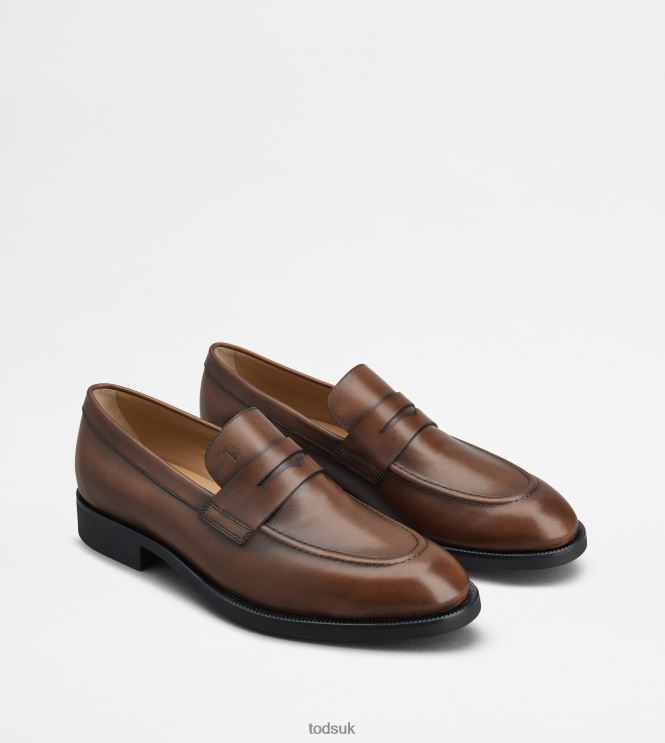 Tod's Men Loafers in Leather 602L84698 Brown