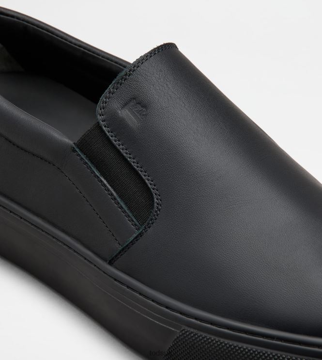 Tod's Men Slip-Ons in Leather 602L84845 Black