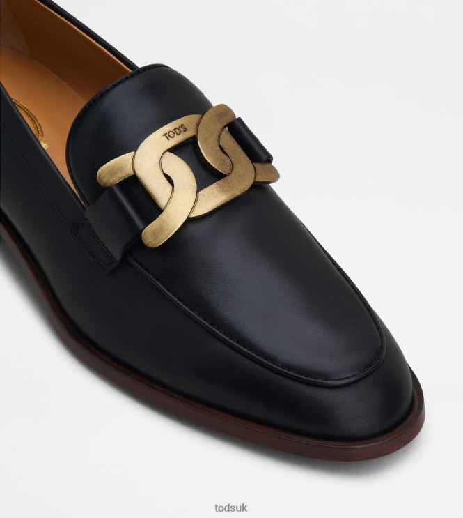 Tod's Women Loafers in Leather 602L8412 Black