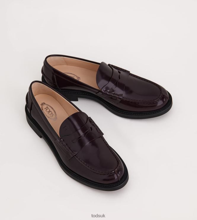 Tod's Women Loafers in Leather 602L8417 Burgundy