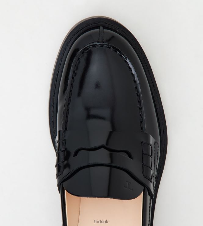Tod's Women Loafers in Leather 602L8420 Black
