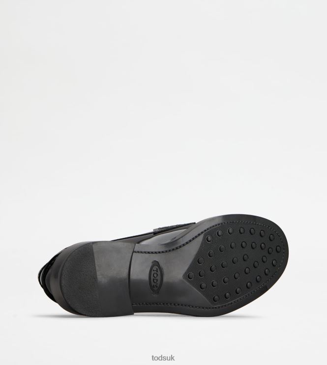 Tod's Women Loafers in Leather 602L8420 Black