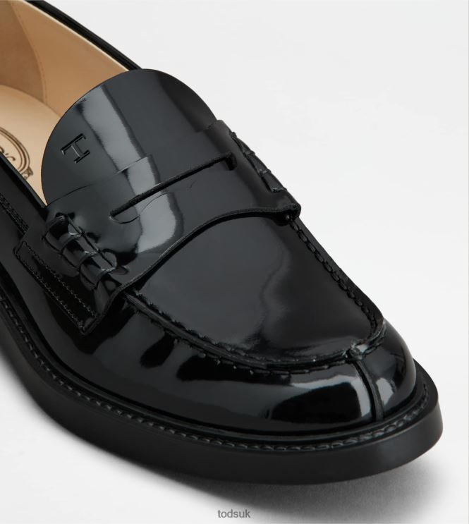 Tod's Women Loafers in Leather 602L8420 Black