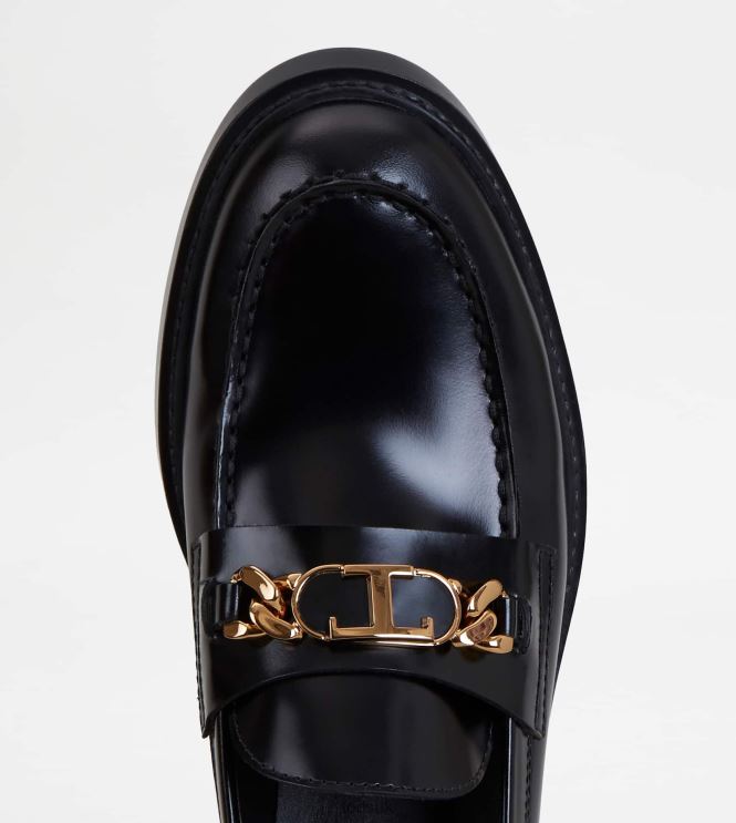 Tod's Women Loafers in Leather 602L8425 Black