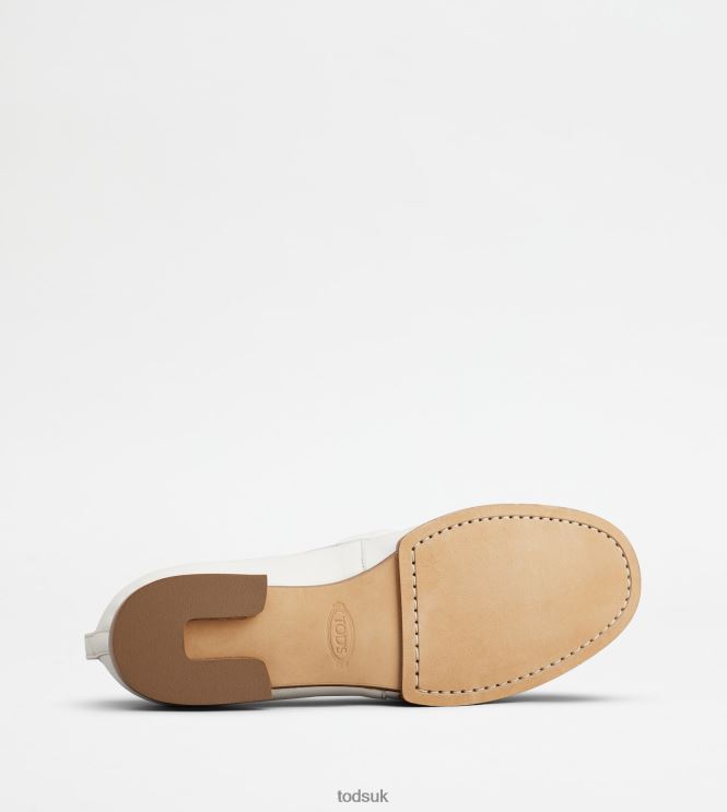 Tod's Women Loafers in Leather 602L8429 White