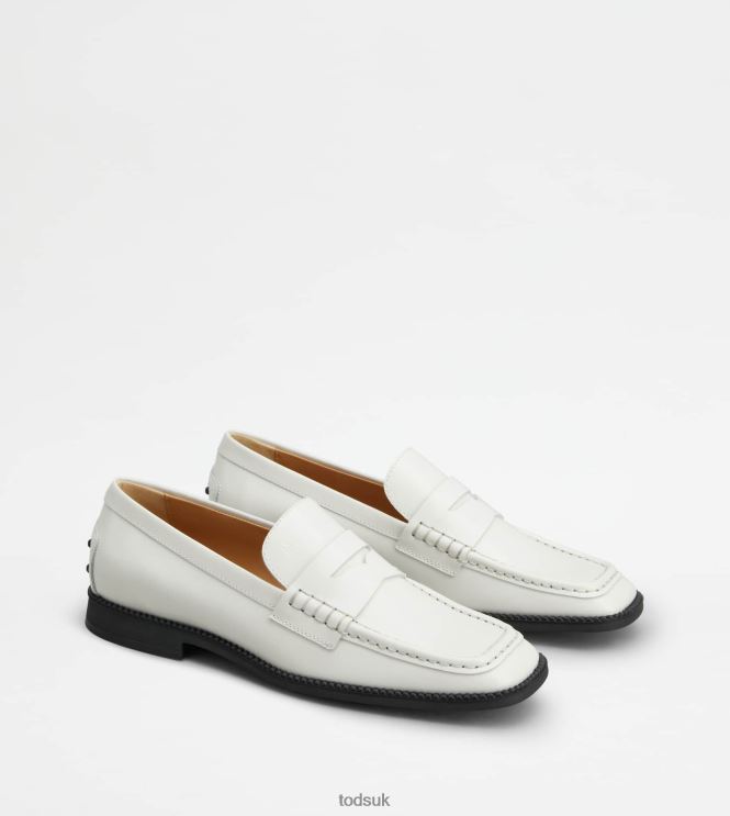 Tod's Women Loafers in Leather 602L8448 White