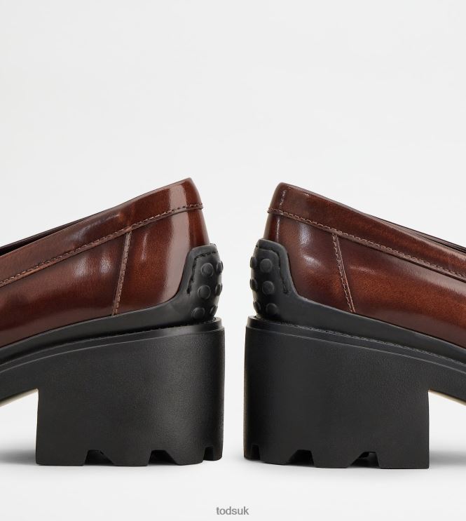 Tod's Women Loafers in Leather 602L8449 Brown